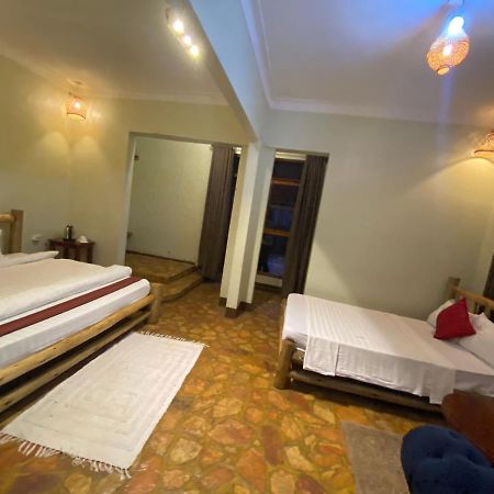 Afro Smile Hotel & Guest House - Jinja Exteriör bild